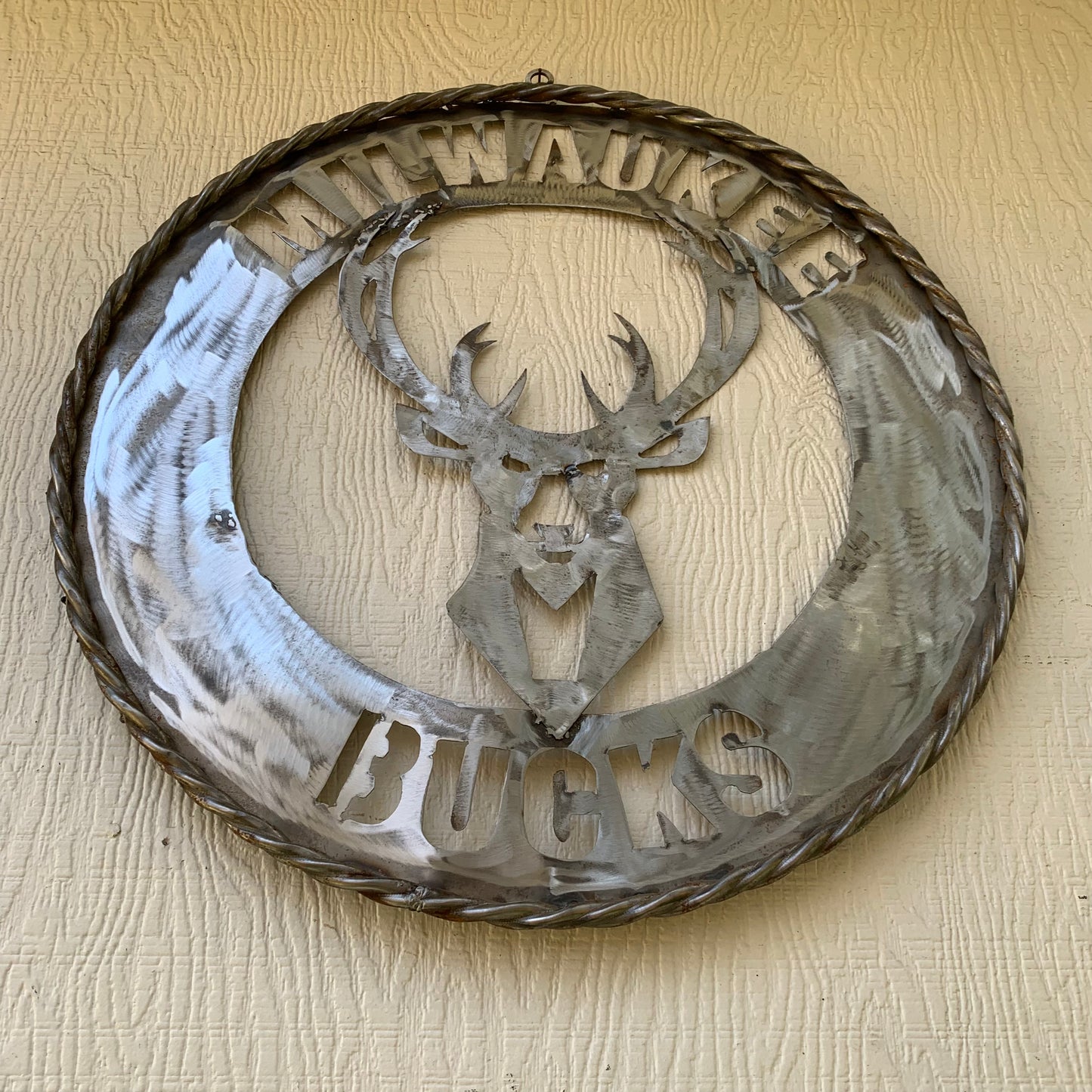 24" MILWAUKEE BUCKS RAW METAL WIDE BAND DISC STYLE METAL CUSTOM VINTAGE CRAFT TEAM SPORTS SIGN HANDMADE