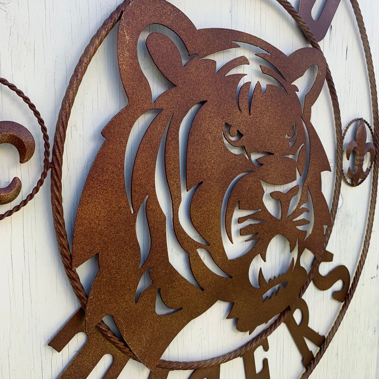 LSU TIGERS METAL CUSTOM VINTAGE CRAFT ART SIGN  WESTERN HOME DECOR 12,18",24",32",36"