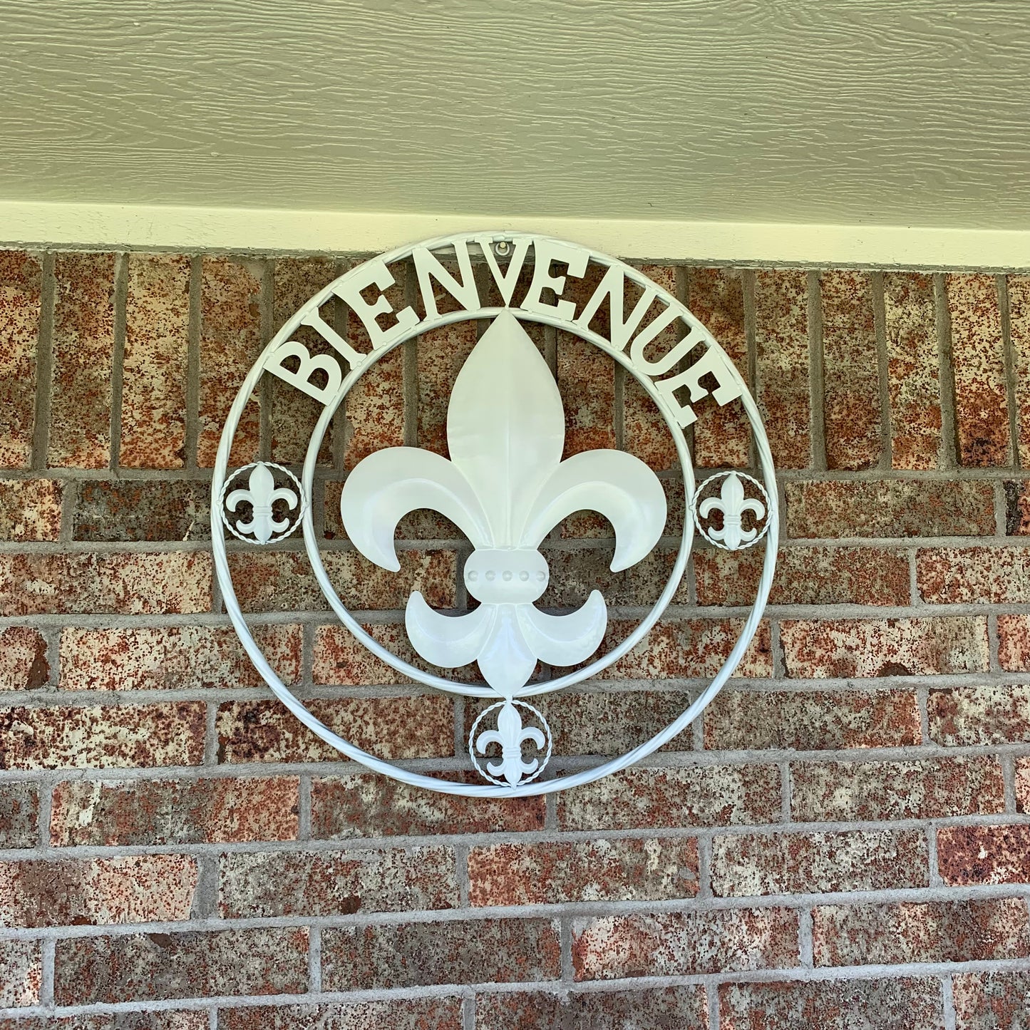 24", 32" GLOSS WHITE FLEUR DE LIS BIENVENUE METAL WALL ART WESTERN HOME DECOR
