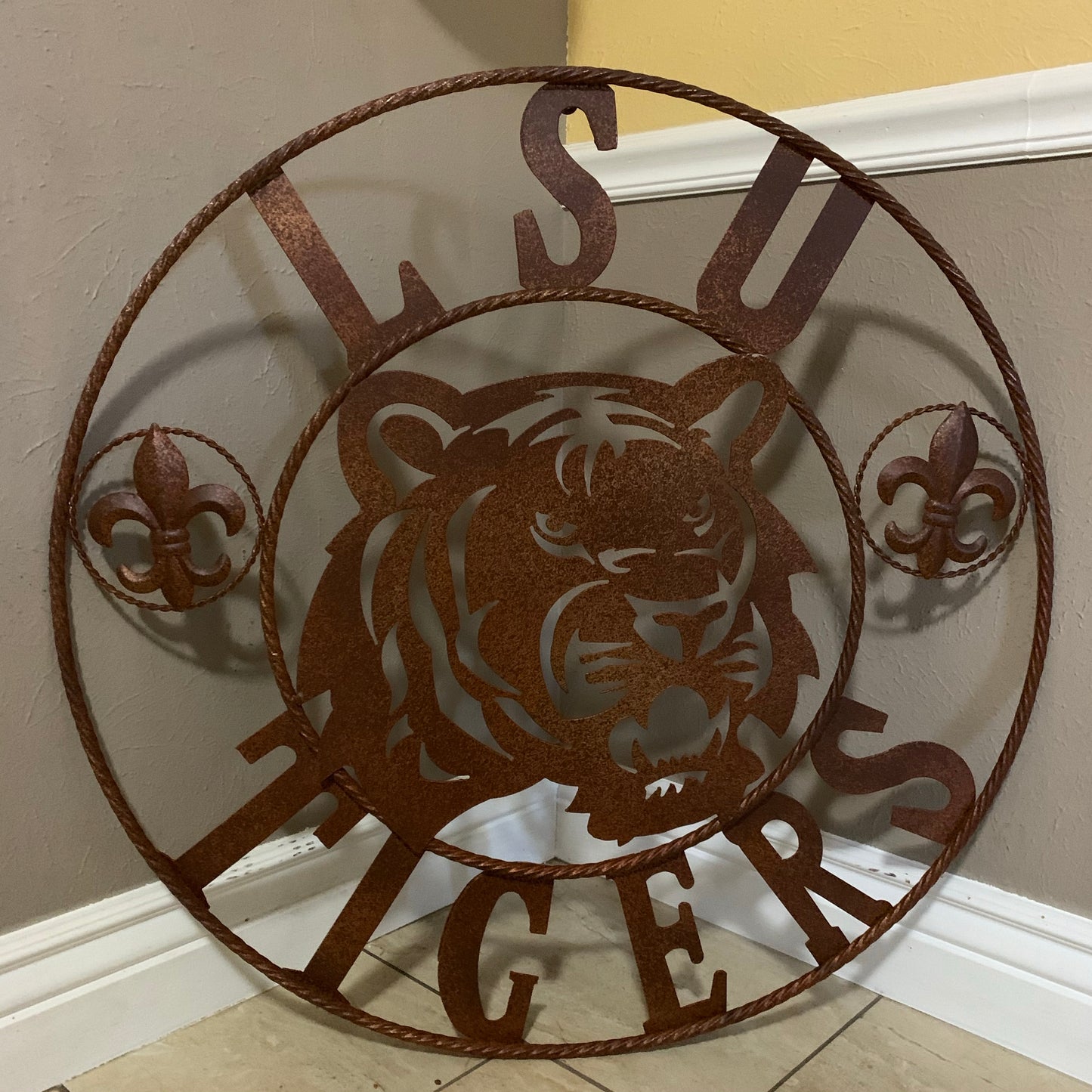 LSU TIGERS METAL CUSTOM VINTAGE CRAFT ART SIGN  WESTERN HOME DECOR 12,18",24",32",36"