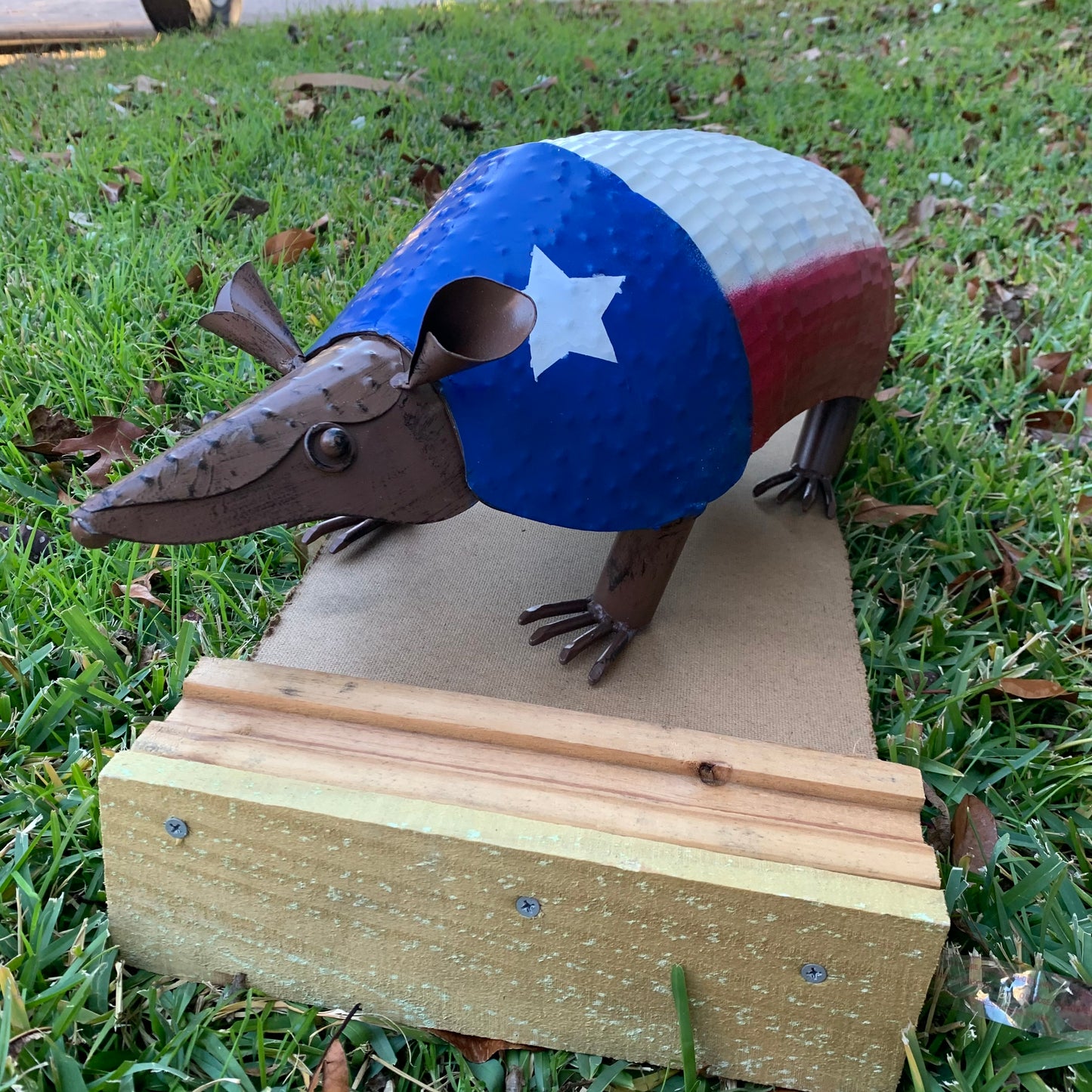 TEXAS FLAG ARMADILLO GARDEN ANIMAL SCULPTURE YARD ART METAL DECOR ORNAMENT PATRIOTIC DECOR HANDMADE #EH12220 30",22",14",10"