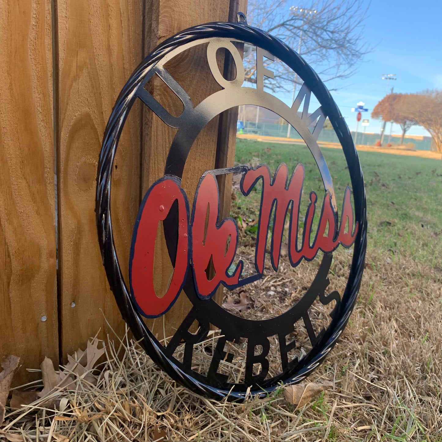 OLE MISS REBELS MISSISSIPPI CUSTOM METAL VINTAGE CRAFT TEAM SIGN WESTERN HOME DECOR HANDMADE