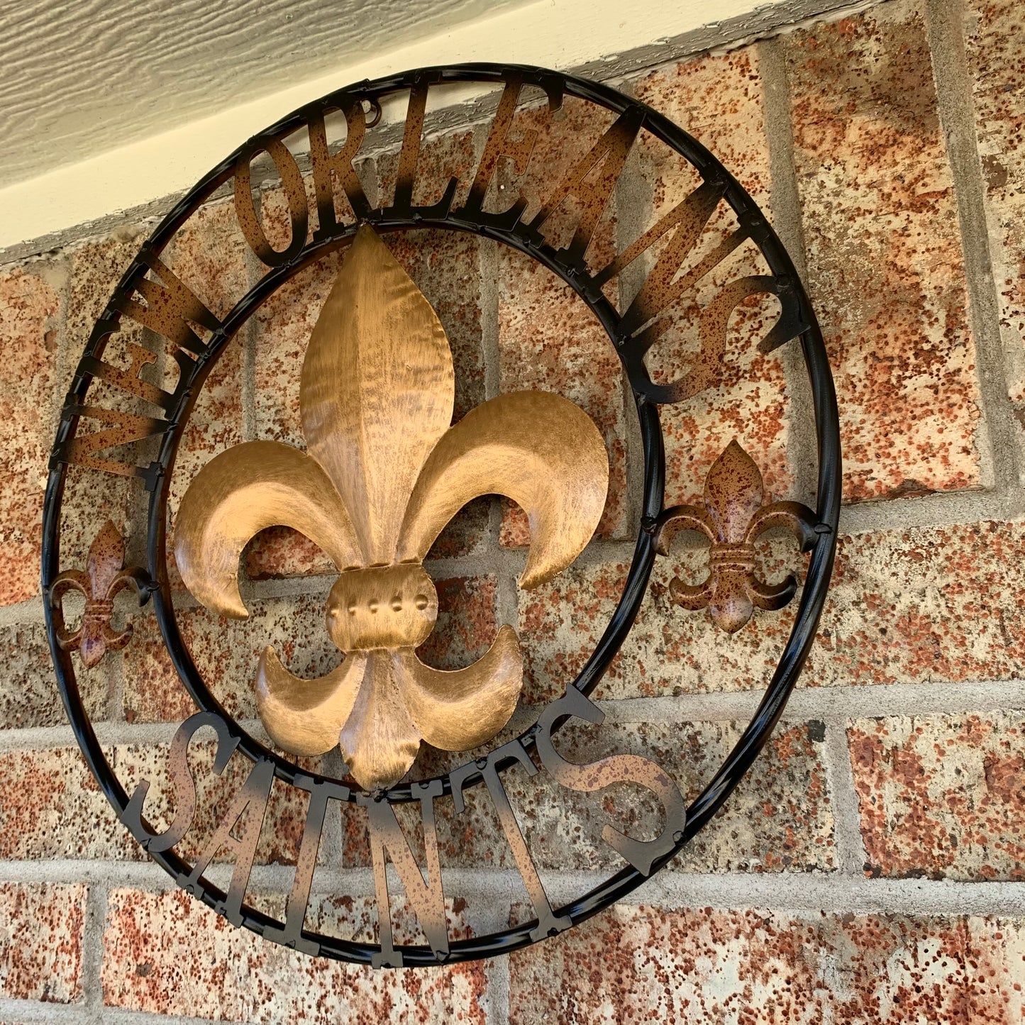 NEW ORLEANS SAINTS METAL SIGN WALL ART WESTERN HOME DECOR GOLD & BLACK HANDMADE #EH10272