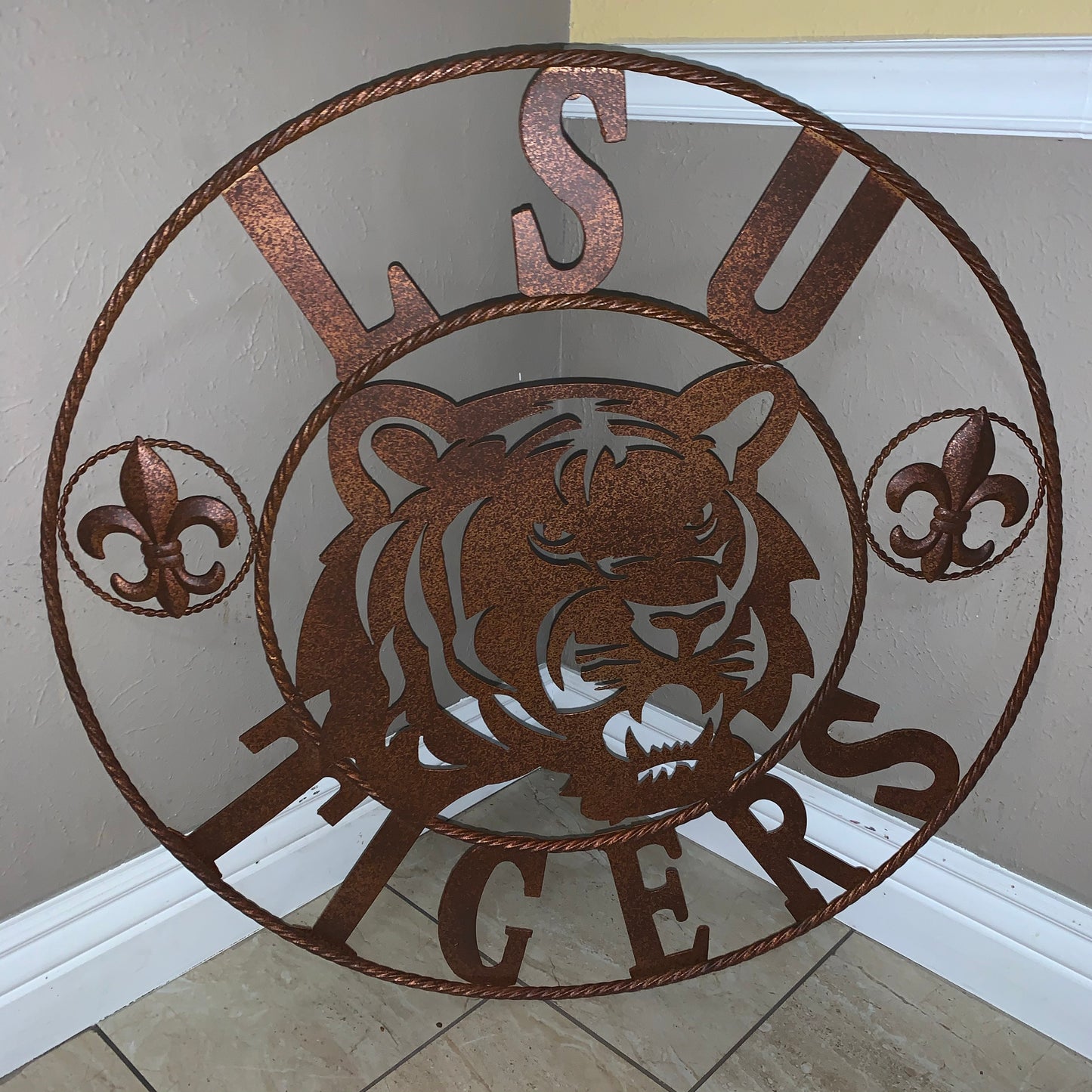 LSU TIGERS METAL CUSTOM VINTAGE CRAFT ART SIGN  WESTERN HOME DECOR 12,18",24",32",36"