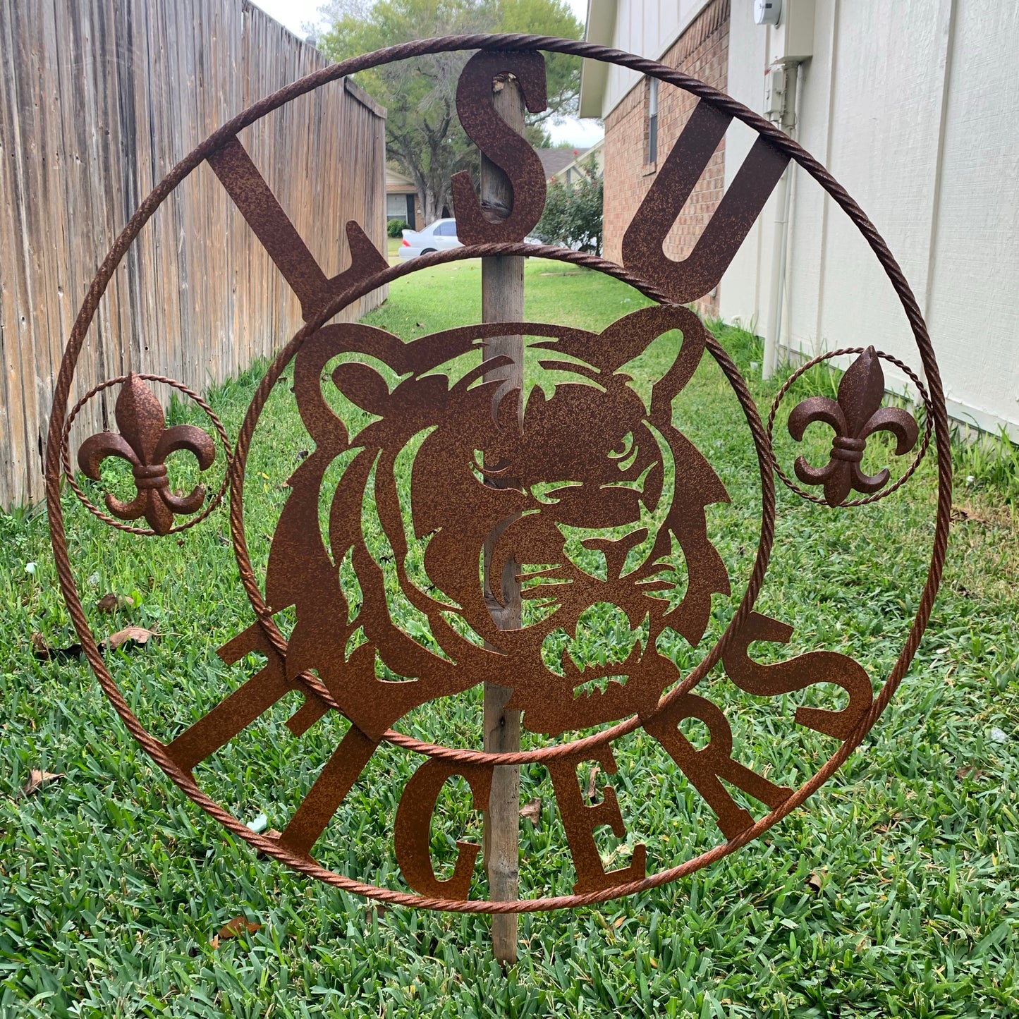 LSU TIGERS METAL CUSTOM VINTAGE CRAFT ART SIGN  WESTERN HOME DECOR 12,18",24",32",36"