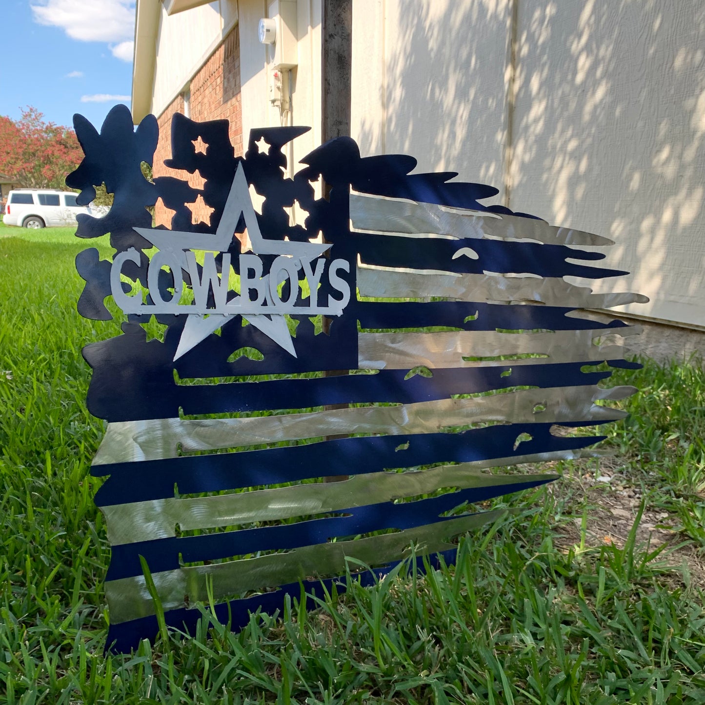DALLAS COWBOYS METAL TATTERED FLAG NAVY BLUE, WHITE & SILVER CUSTOM VINTAGE CRAFT TEAM SIGN HANDMADE USA #EH11991