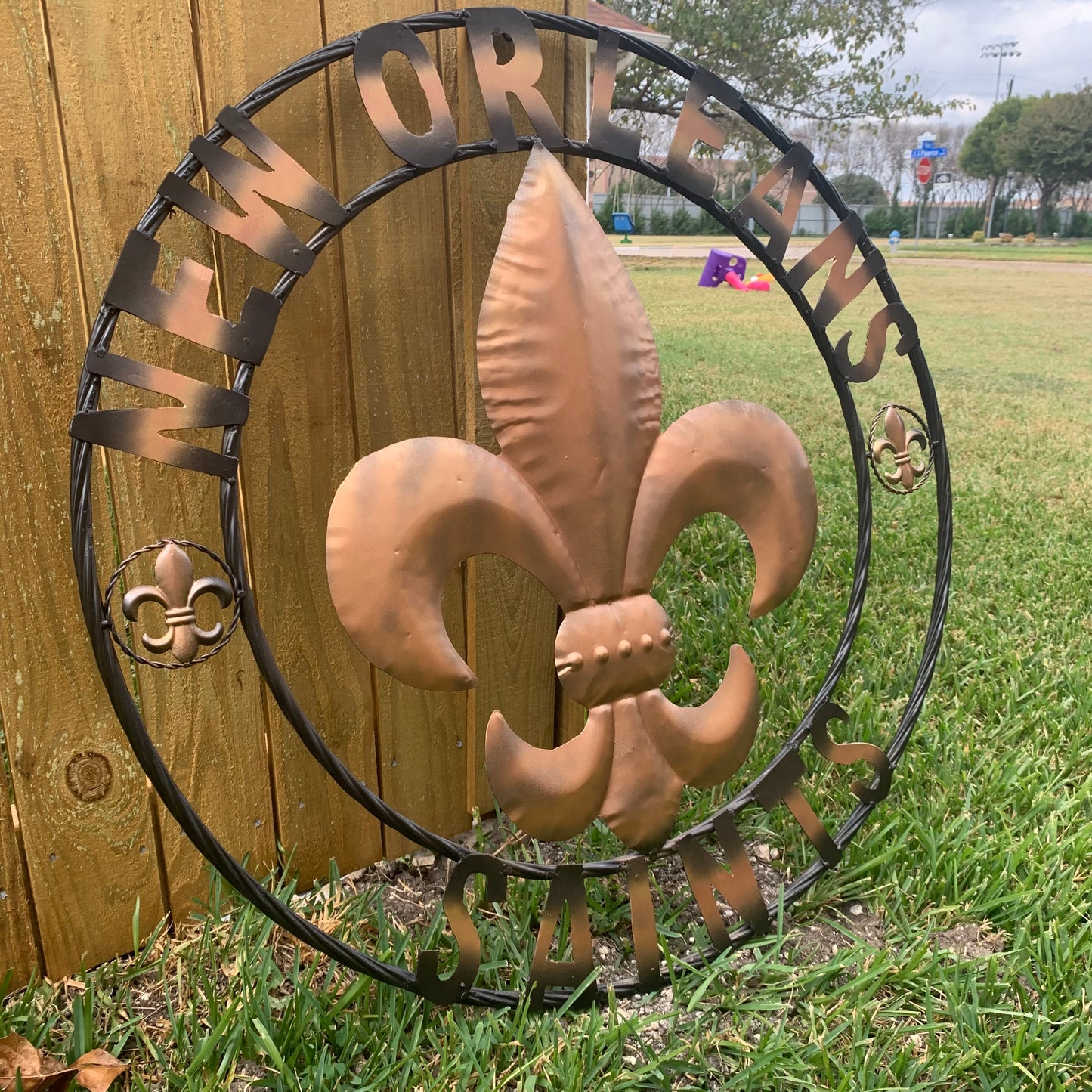 NEW ORLEANS SAINTS METAL SIGN WALL ART WESTERN HOME DECOR GOLD & BLACK HANDMADE #EH10272