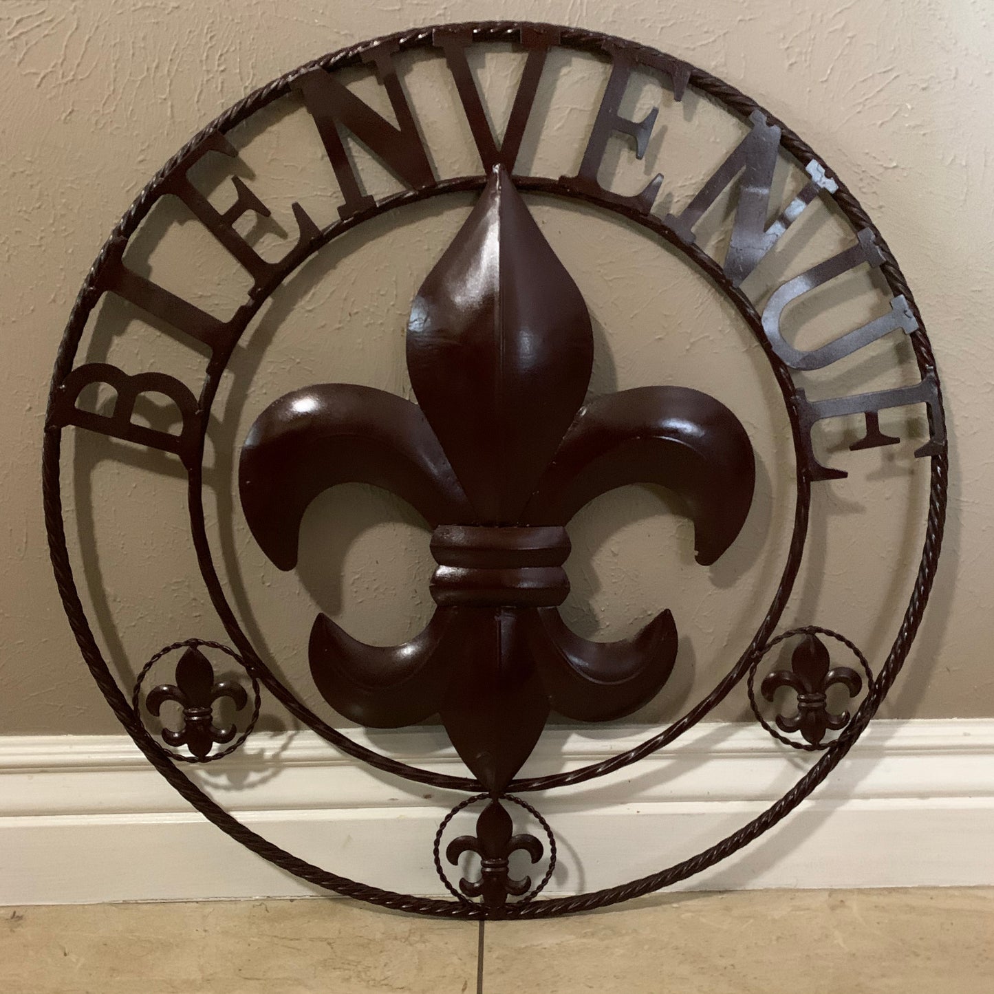 BIENVENUE FLEUR DE LIS GLOSSY BROWN METAL WALL ART WESTERN HOME DECOR NEW #EH10183