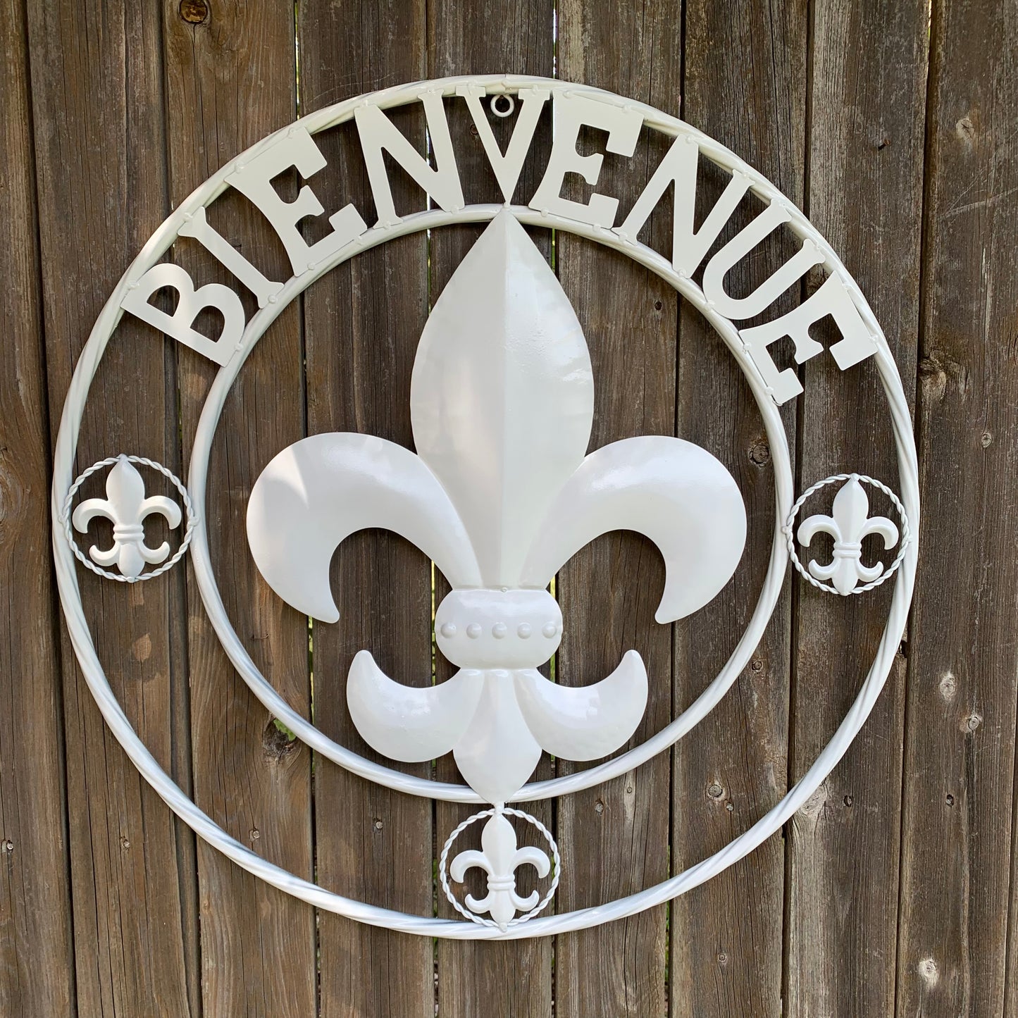 24", 32" GLOSS WHITE FLEUR DE LIS BIENVENUE METAL WALL ART WESTERN HOME DECOR