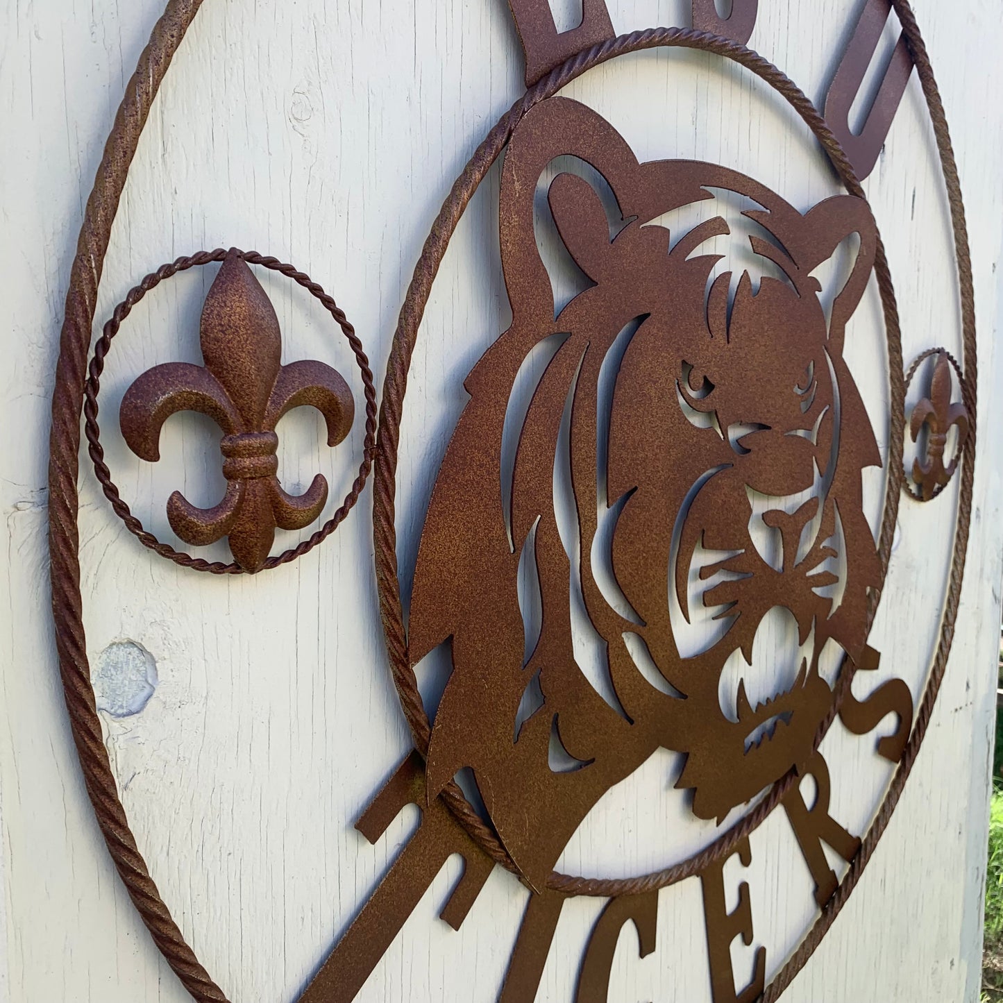 LSU TIGERS METAL CUSTOM VINTAGE CRAFT ART SIGN  WESTERN HOME DECOR 12,18",24",32",36"