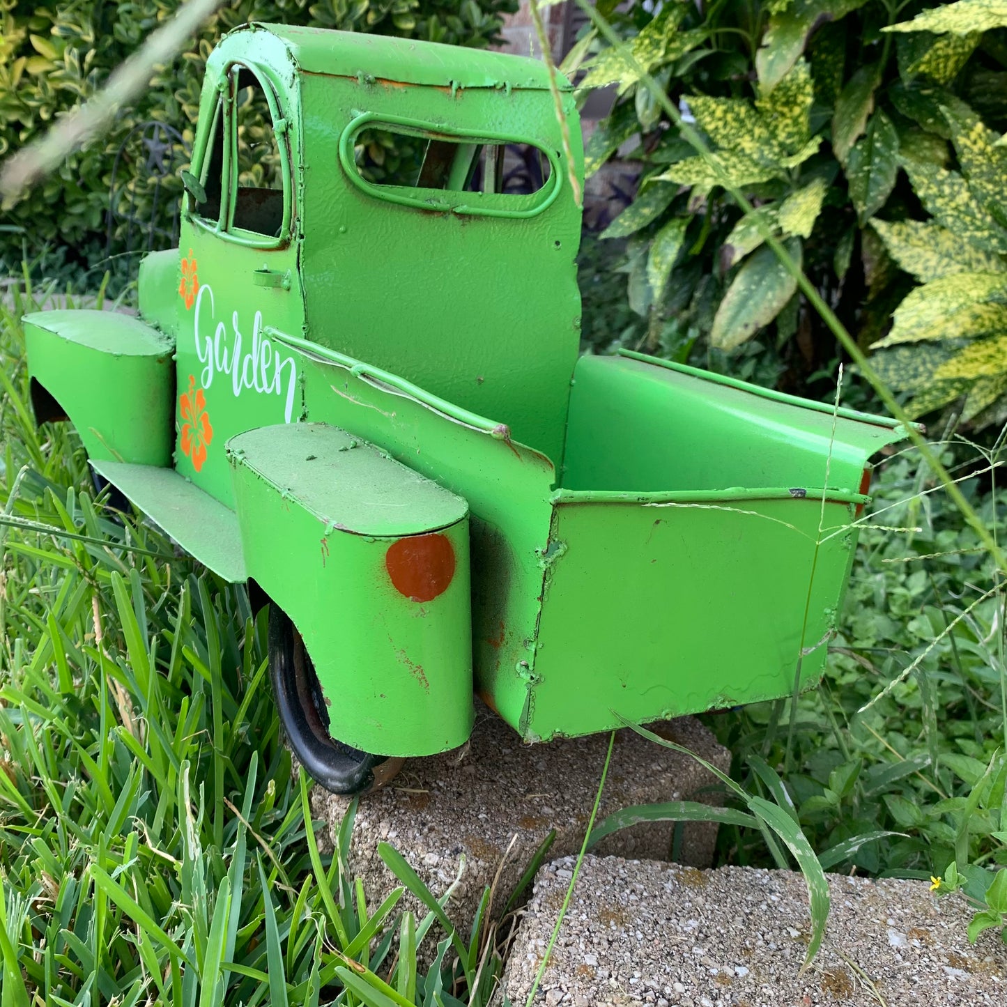 PICKUP TRUCK 20" METAL ART FIGURINE OUTDOOR & INDOOR GARDEN WESTERN HOME DECOR HANDMADE NEW: 20"L x 10"W x 12" H