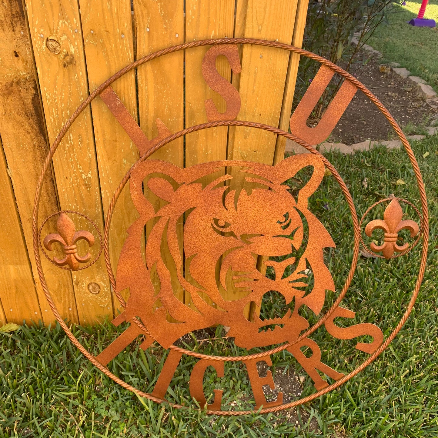 LSU TIGERS METAL CUSTOM VINTAGE CRAFT ART SIGN  WESTERN HOME DECOR 12,18",24",32",36"