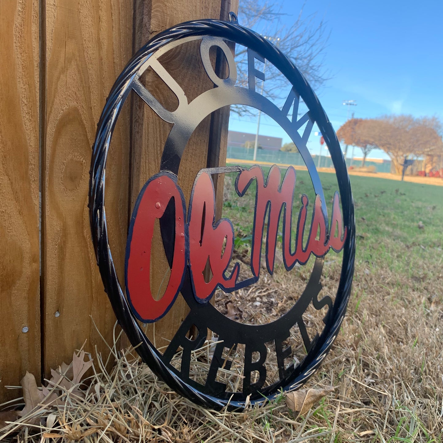OLE MISS REBELS MISSISSIPPI CUSTOM METAL VINTAGE CRAFT TEAM SIGN WESTERN HOME DECOR HANDMADE