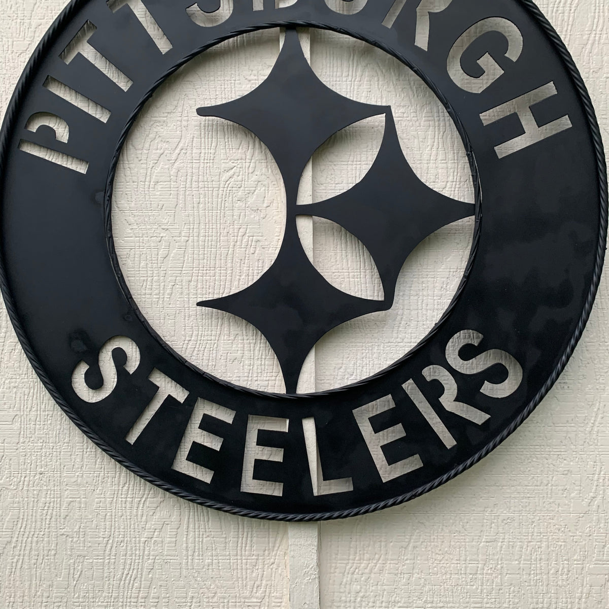 PITTSBURGH BLACK METAL DISC CUSTOM VINTAGE CRAFT TEAM SPORTS SIGN HANDMADE