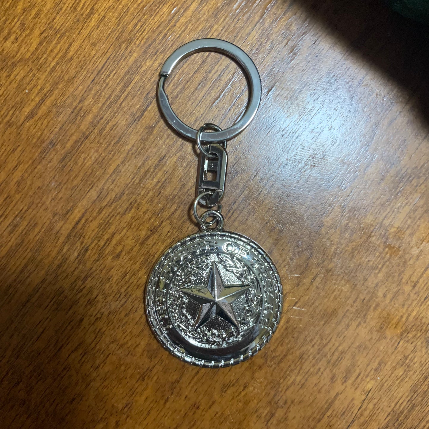 LG LONESTAR KEYCHAIN STAR METAL WESTERN FASHION STYLE ART NEW