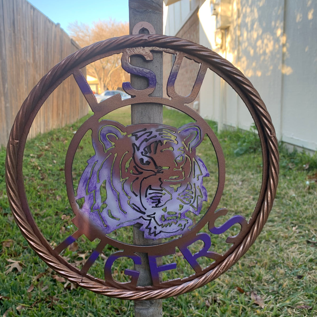 12" LSU TIGERS CUSTOM METAL VINTAGE CRAFT HOME DECOR HANDMADE