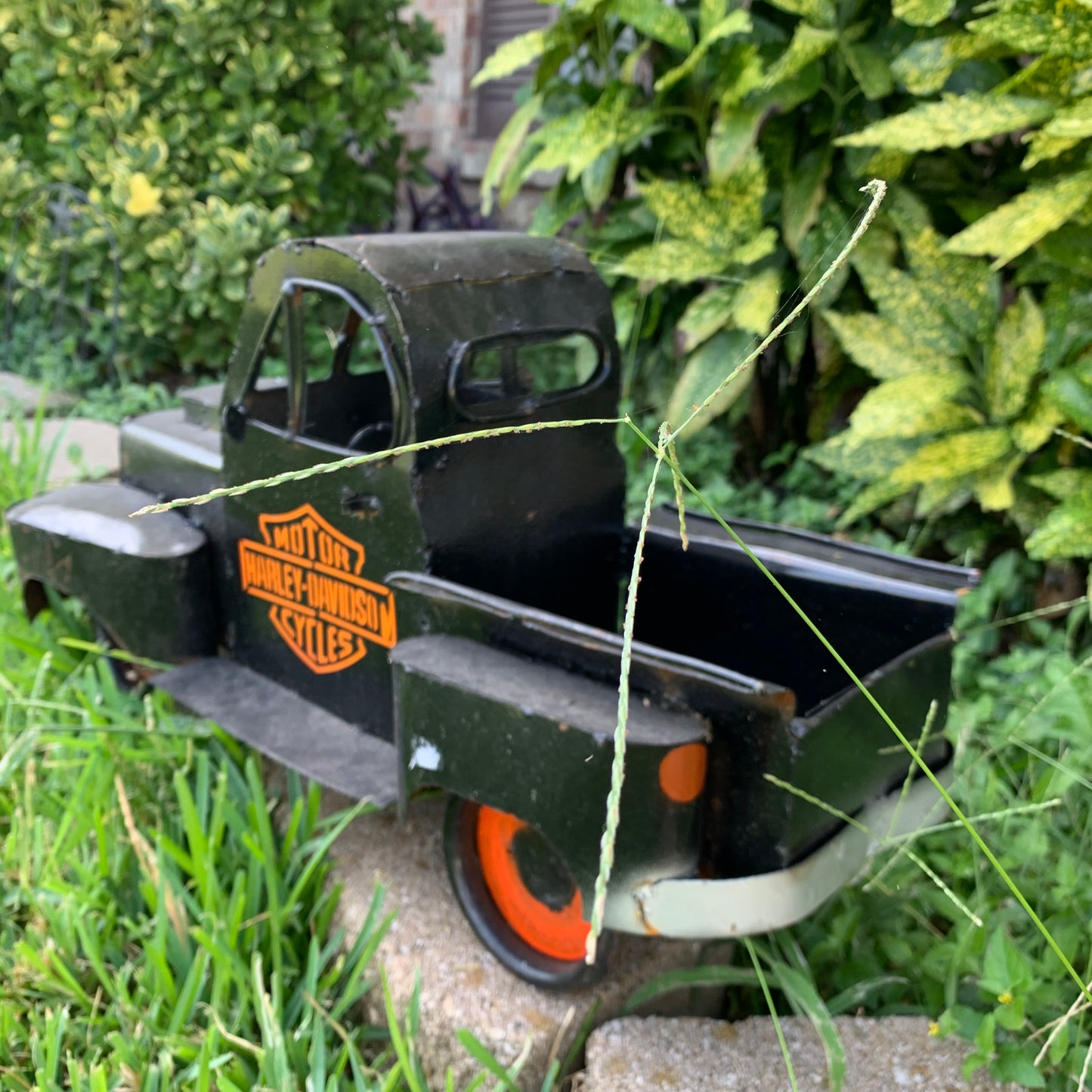 PICKUP TRUCK 20" METAL ART FIGURINE OUTDOOR & INDOOR GARDEN WESTERN HOME DECOR HANDMADE NEW: 20"L x 10"W x 12" H