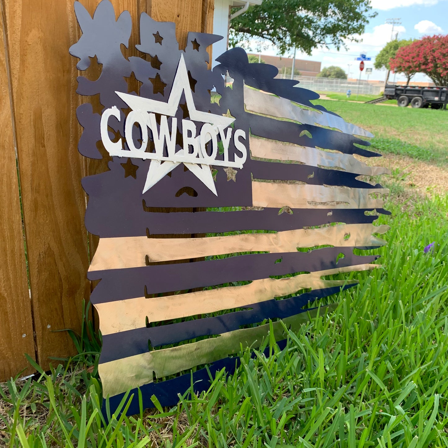 DALLAS COWBOYS METAL TATTERED FLAG NAVY BLUE, WHITE & SILVER CUSTOM VINTAGE CRAFT TEAM SIGN HANDMADE USA #EH11991
