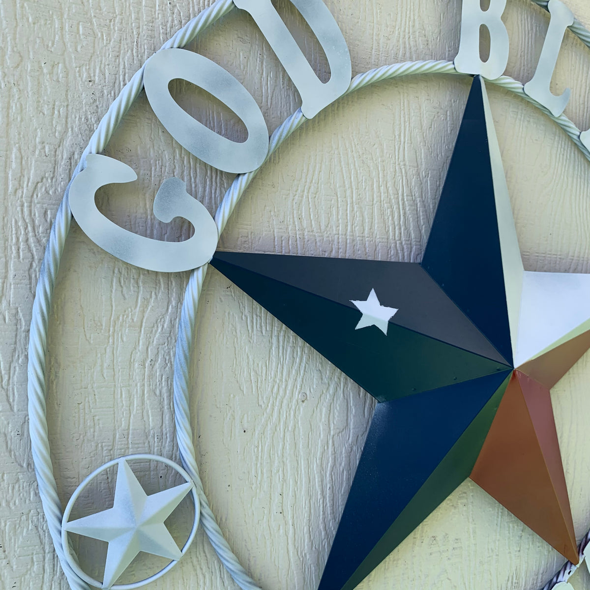 GOD BLESS AMERICA WHITE RING & RED WHITE BLUE BARN METAL STAR TWISTED RING HANDMADE NEW