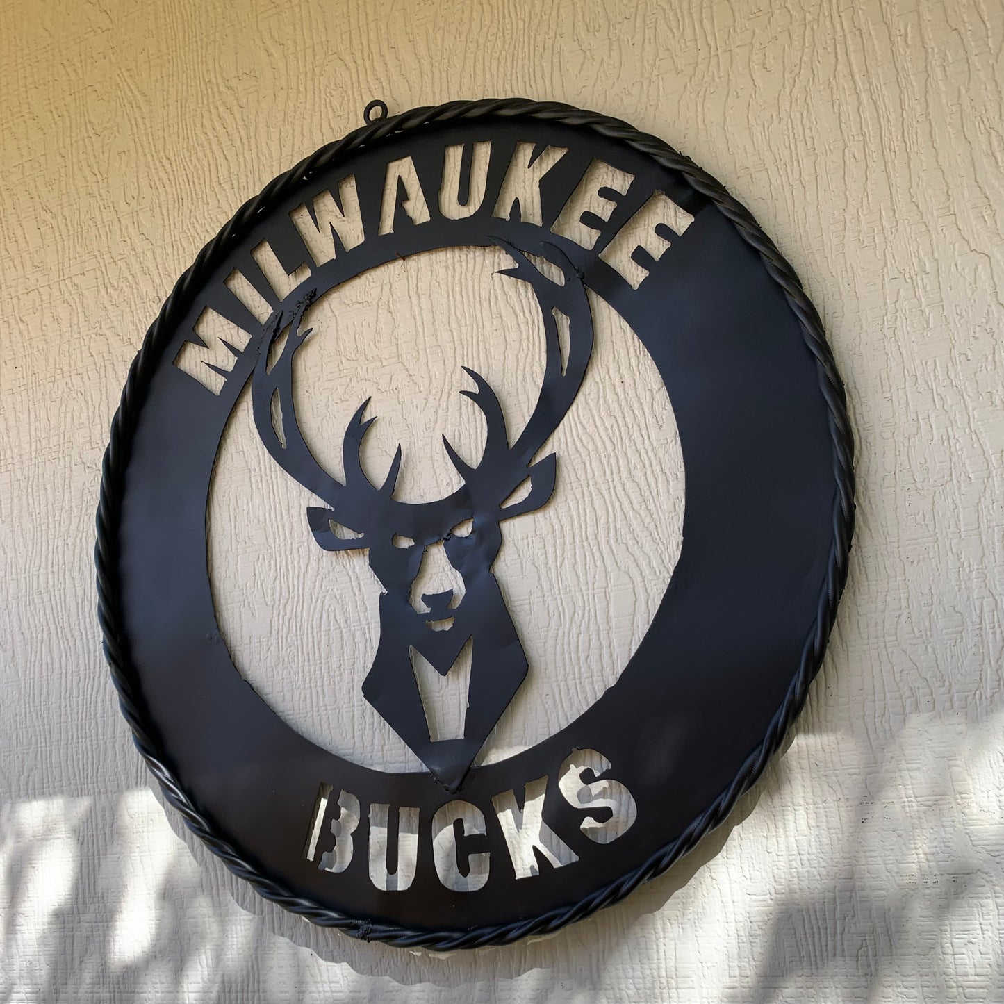24" MILWAUKEE BUCKS BLACK METAL WIDE BAND DISC STYLE METAL CUSTOM VINTAGE CRAFT TEAM SPORTS SIGN HANDMADE