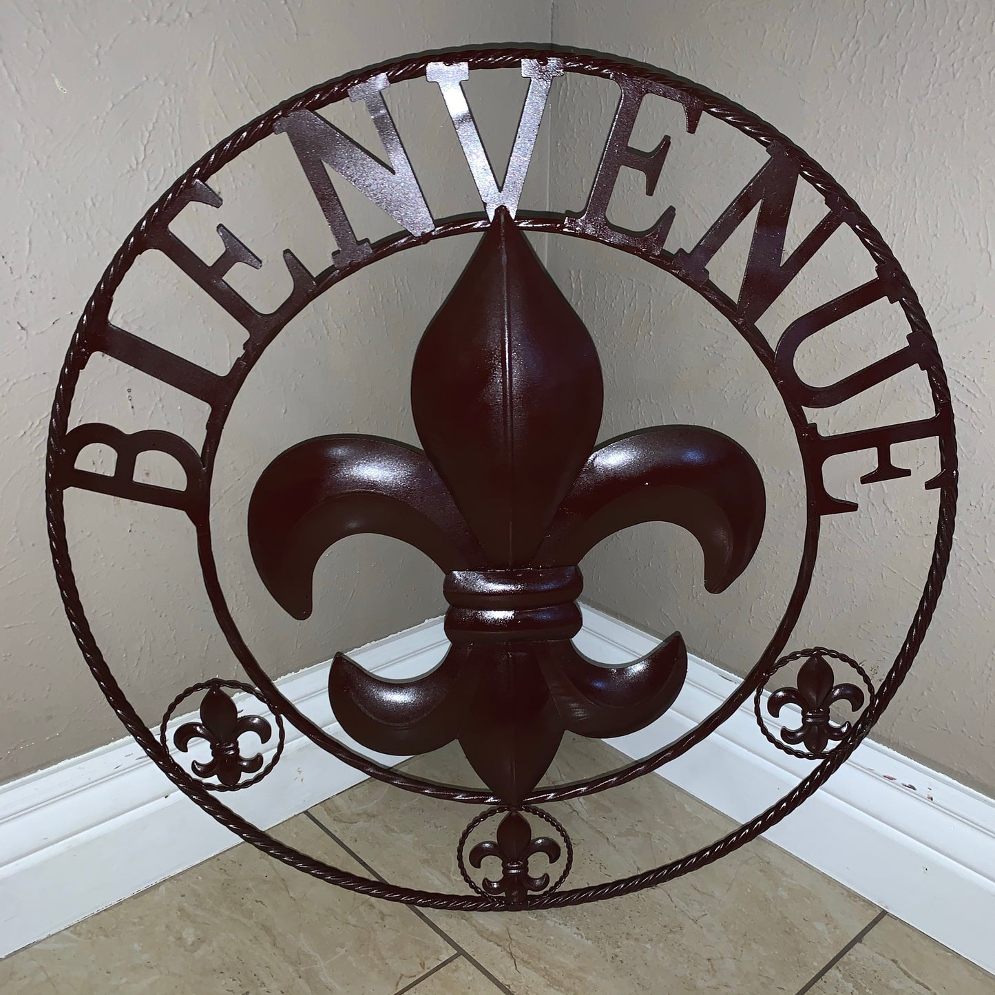 BIENVENUE FLEUR DE LIS GLOSSY BROWN METAL WALL ART WESTERN HOME DECOR NEW #EH10183