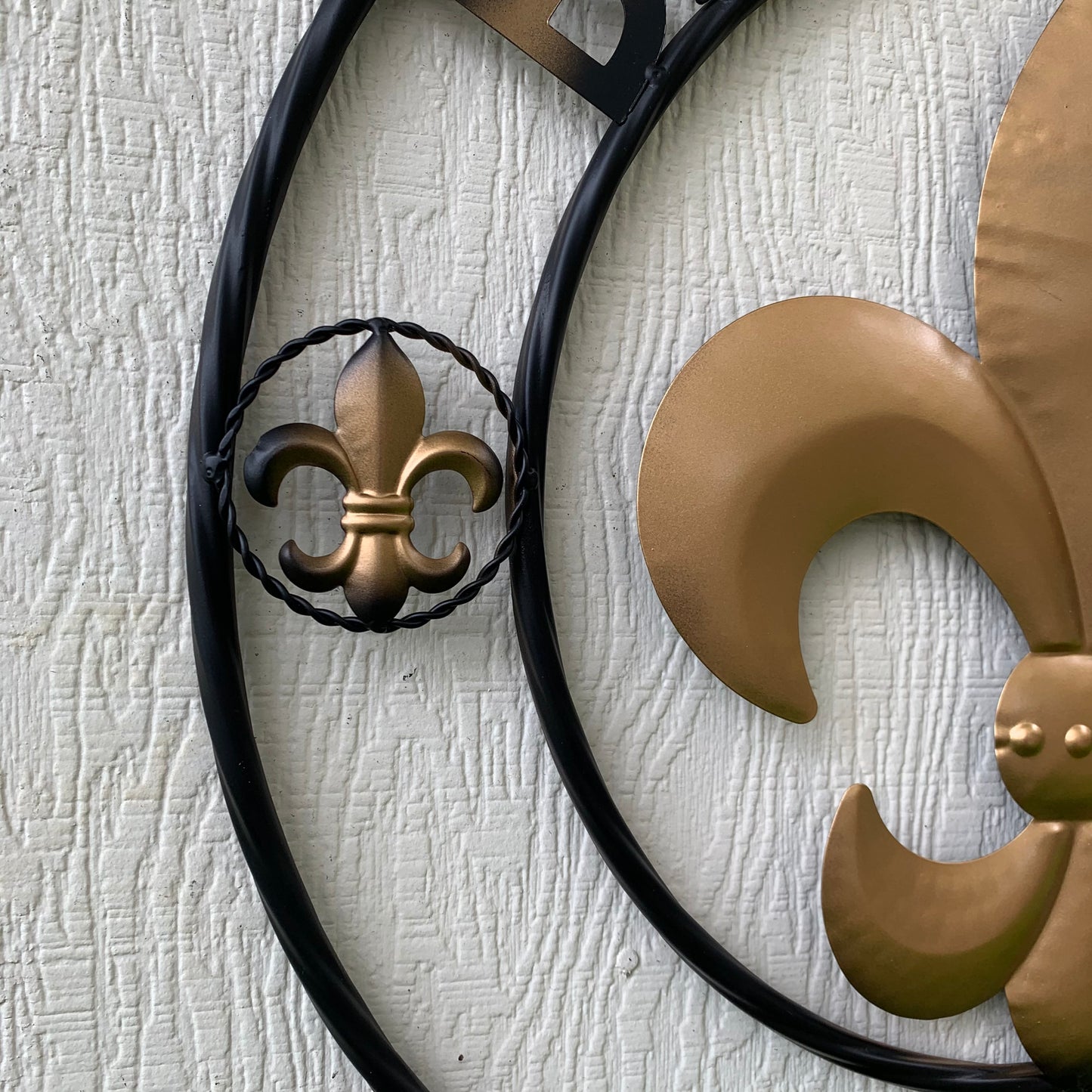 BIENVENUE FLEUR DE LIS METAL WALL ART WESTERN HOME DECOR RUSTIC GOLD & BLACK NEW #EH10258