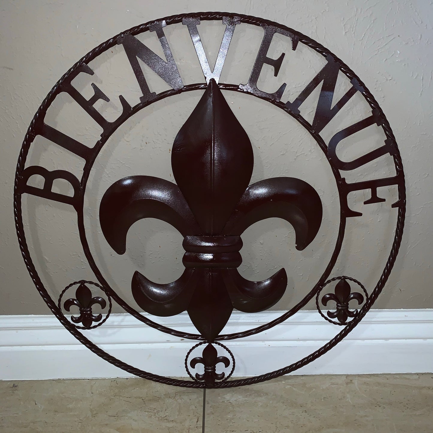 BIENVENUE FLEUR DE LIS GLOSSY BROWN METAL WALL ART WESTERN HOME DECOR NEW #EH10183