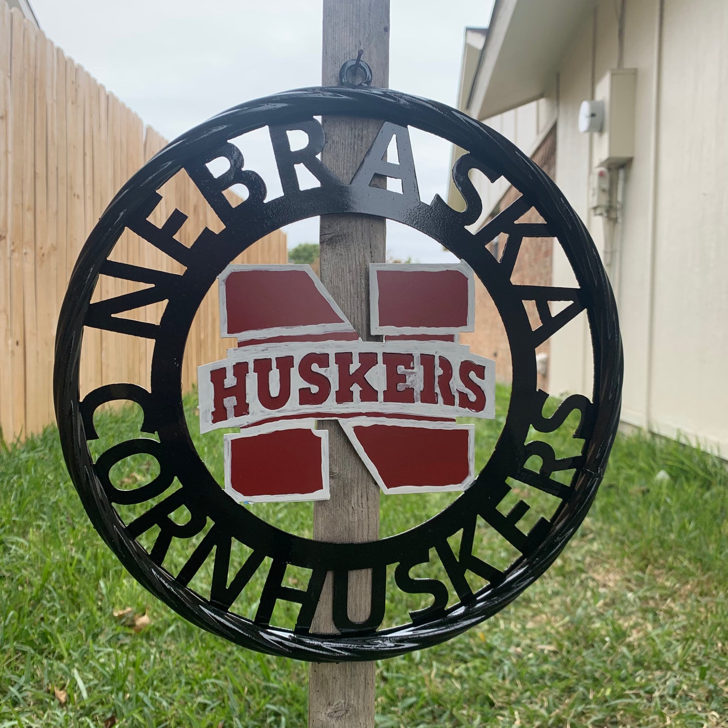 NEBRASKA HUSKERS METAL CUSTOM VINTAGE CRAFT TEAM SIGN WESTERN HOME DECOR HANDMADE 12",18",24",36"