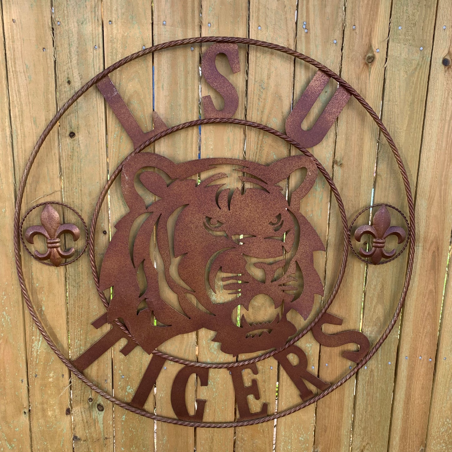 LSU TIGERS METAL CUSTOM VINTAGE CRAFT ART SIGN  WESTERN HOME DECOR 12,18",24",32",36"