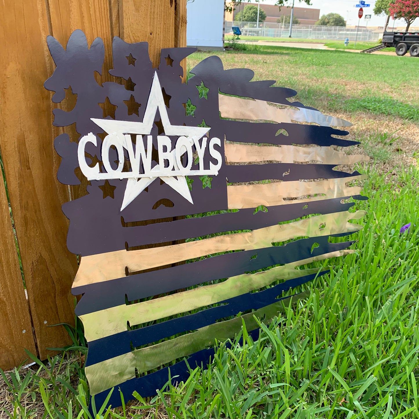 DALLAS COWBOYS METAL TATTERED FLAG NAVY BLUE, WHITE & SILVER CUSTOM VINTAGE CRAFT TEAM SIGN HANDMADE USA #EH11991
