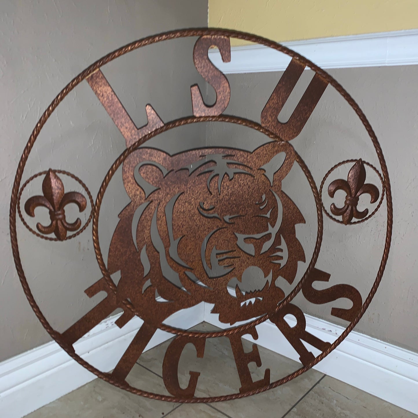LSU TIGERS METAL CUSTOM VINTAGE CRAFT ART SIGN  WESTERN HOME DECOR 12,18",24",32",36"